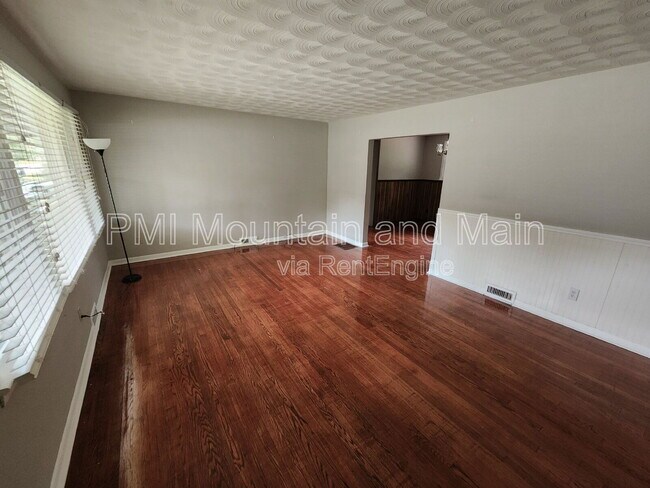 Foto del edificio - 317 N Hillandale Dr