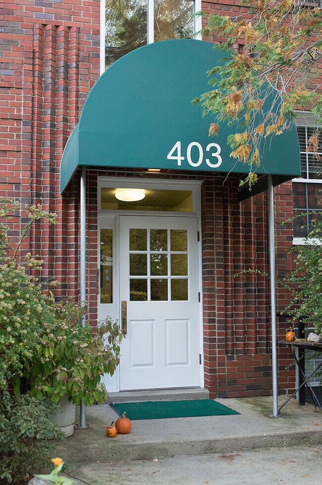Foto del edificio - 403 E Luray Ave