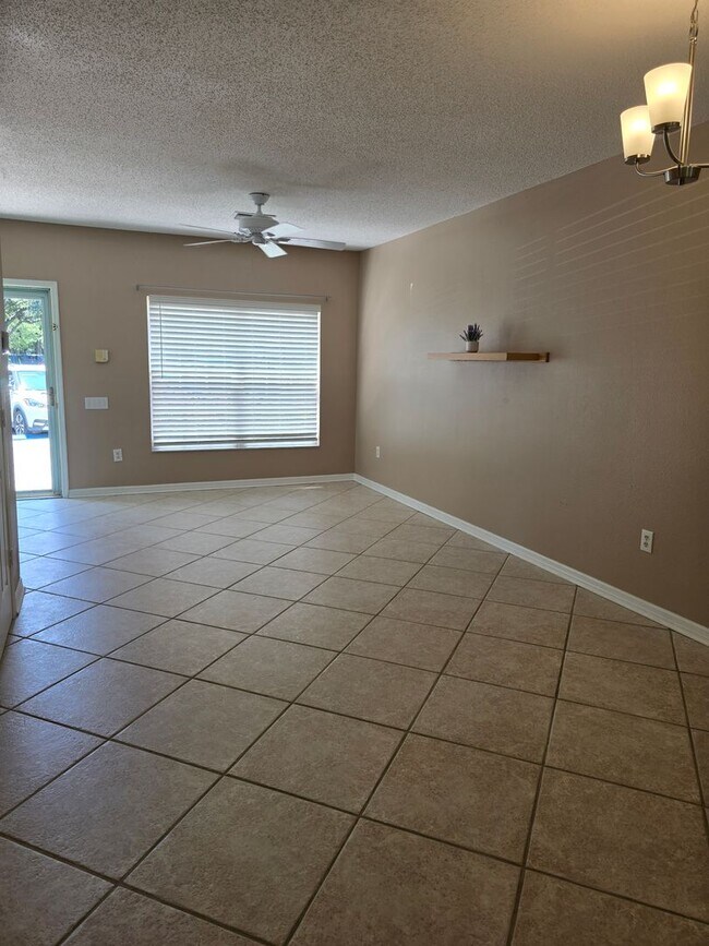 Building Photo - 8626 Hunters Key Cir