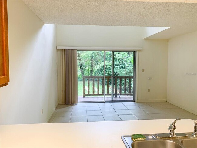 Building Photo - 6722 SW 42nd Pl