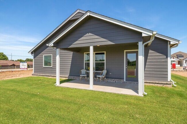 Building Photo - Brand New Model Home for Lease!