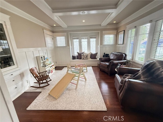 Foto del edificio - 331 El Bonito Ave