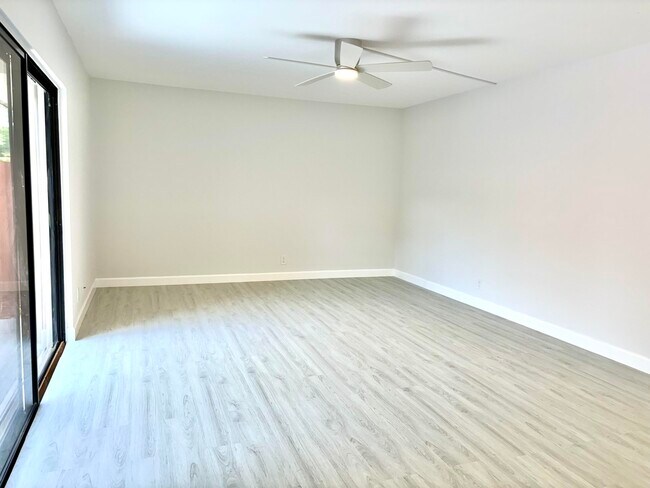 Building Photo - 1820 San Juan Dr