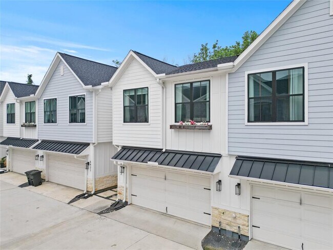 Foto del edificio - 6423 Highland Pine Ln