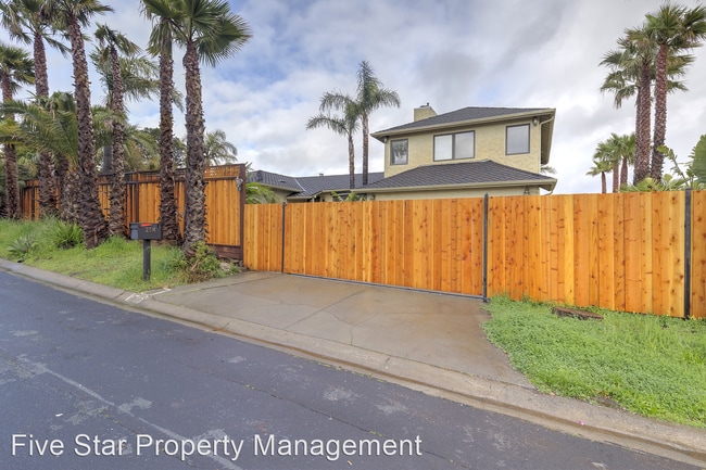Building Photo - 3 br, 3 bath House - 2714 All View Way