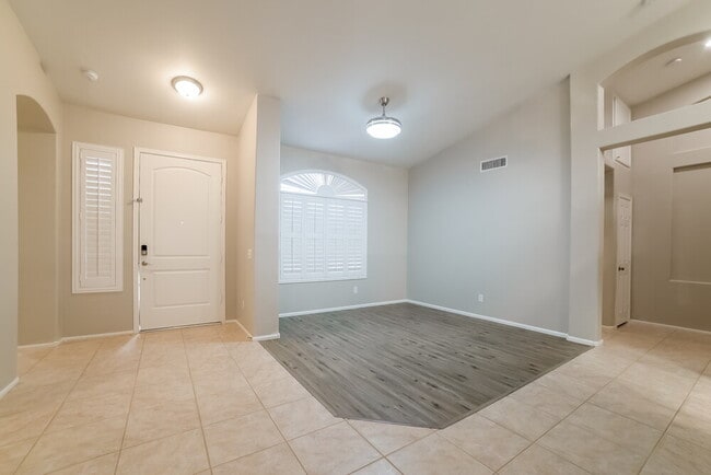 Building Photo - 7064 E Lobo Ave