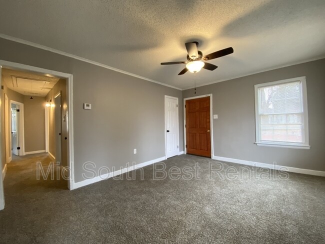 Building Photo - 1534 Marjorie St