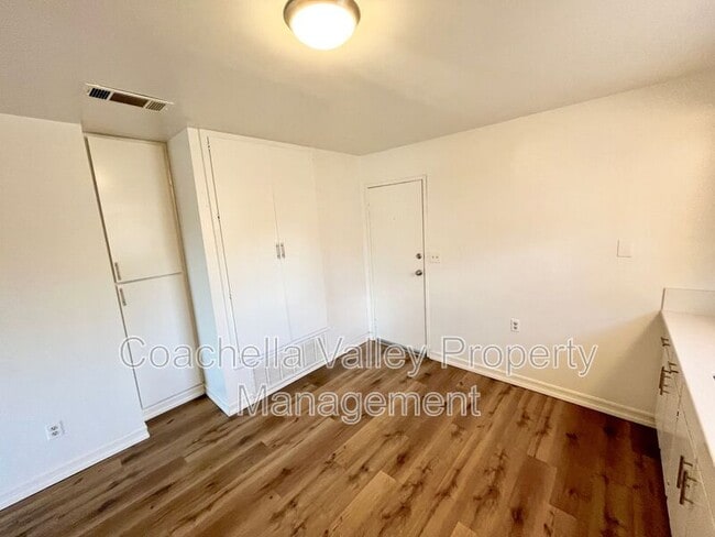 Building Photo - 73361 Catalina Way