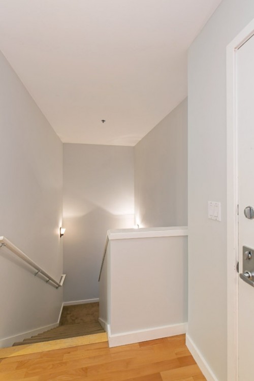 Building Photo - Nautica Condos - 2 bedrooms