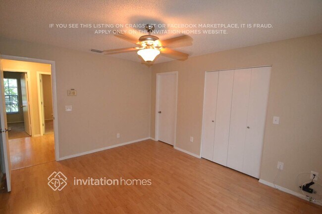 Foto del edificio - 1517 Kestrel Way