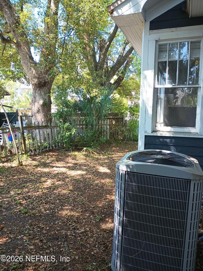 Foto del edificio - 2566 Haldumar Terrace