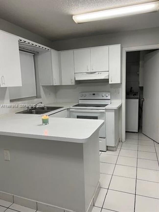 Foto del edificio - 5580 NW 3rd St