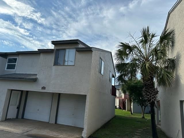 Building Photo - 1309 Airport Dr