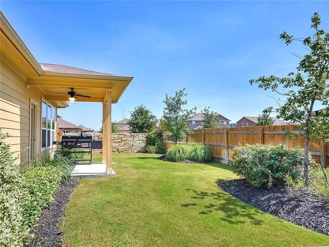 Foto del edificio - 140 Moulins Ln