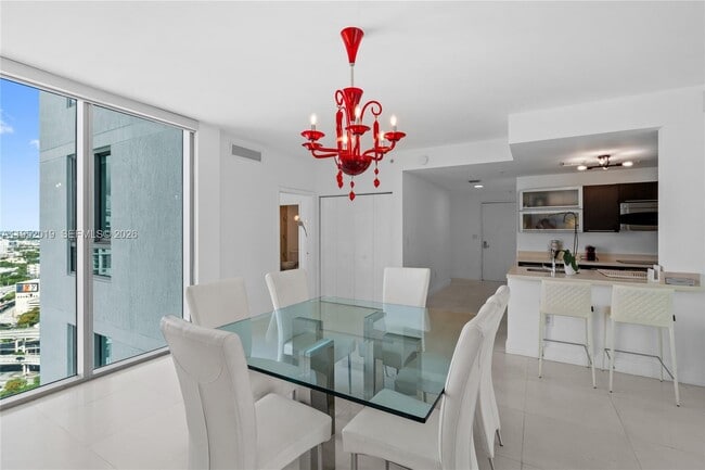 Building Photo - 90 SW 3rd St