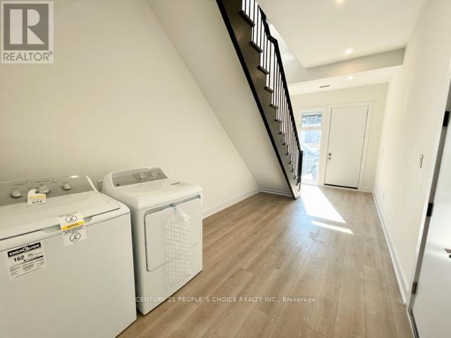 Building Photo - 29 Summersides Mews