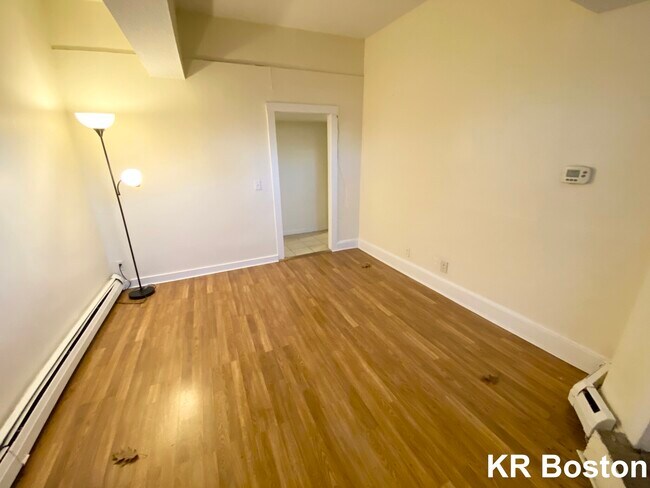 Building Photo - 1153 Commonwealth Ave