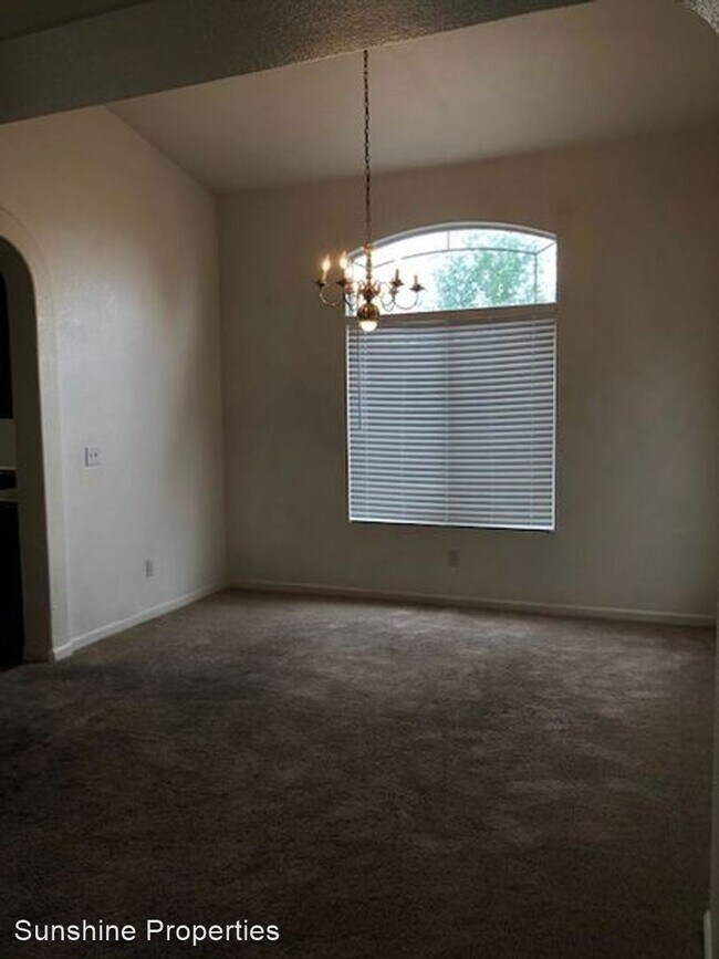 Foto del edificio - 4 br, 3 bath House - 5447 La Salle Way