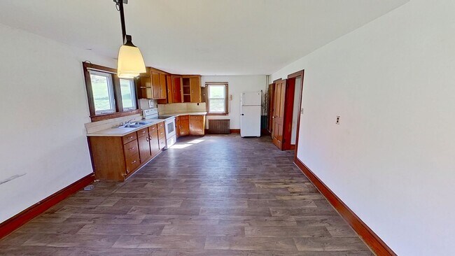 Building Photo - 2422 Bridgeview Rd