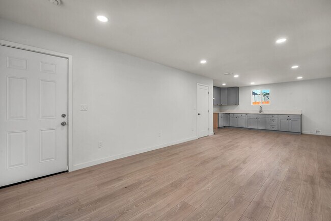 Building Photo - 239-237 E 65th St