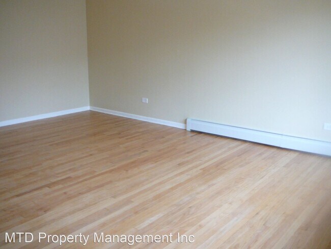 Building Photo - 4801 N Ridgeway Ave