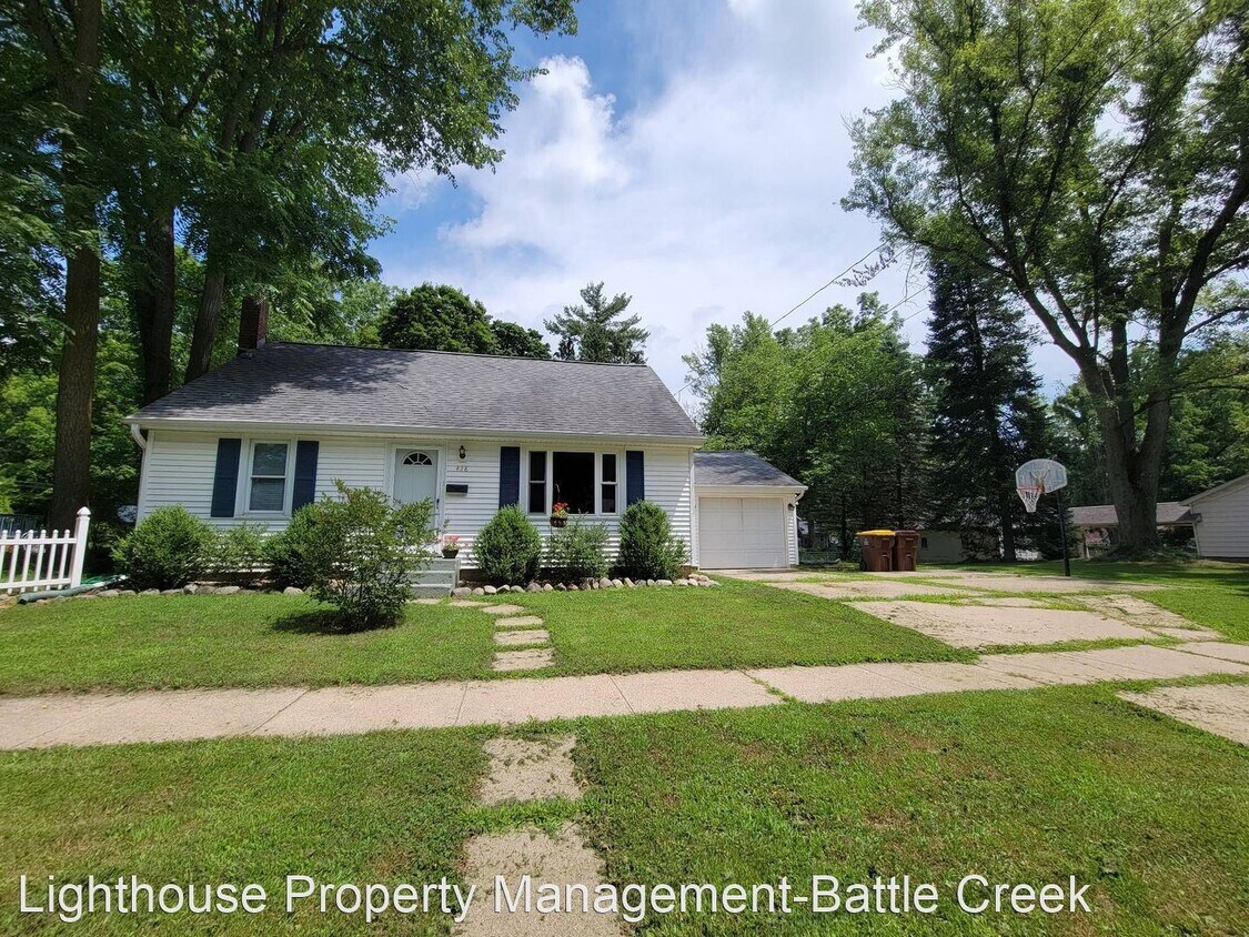 Primary Photo - 3 br, 1 bath House - 428 High Street