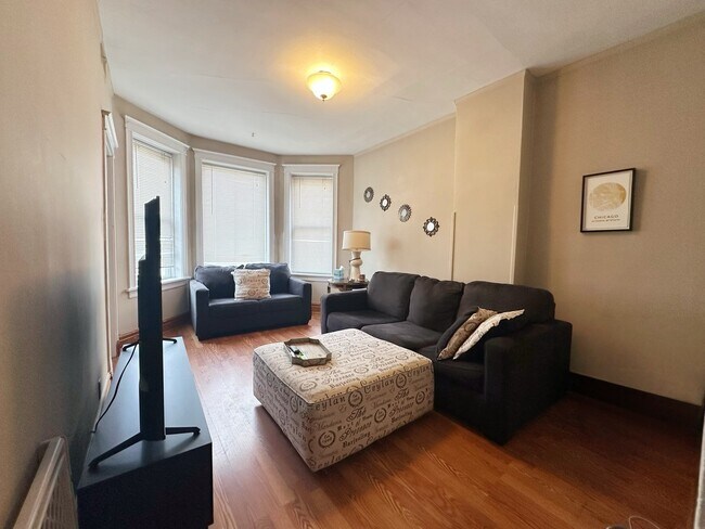 Foto del edificio - 3347 S Emerald Ave