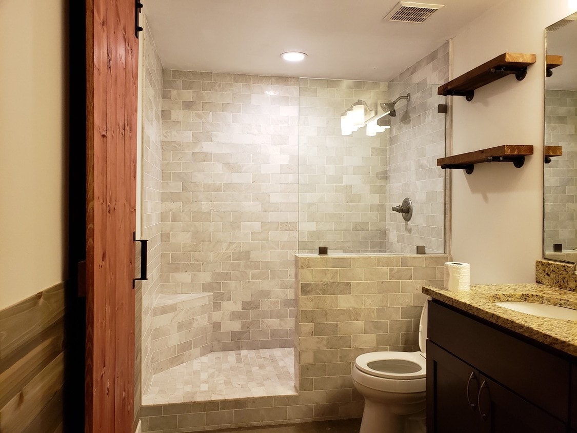 Building Photo - 233 Esmeralda Drive