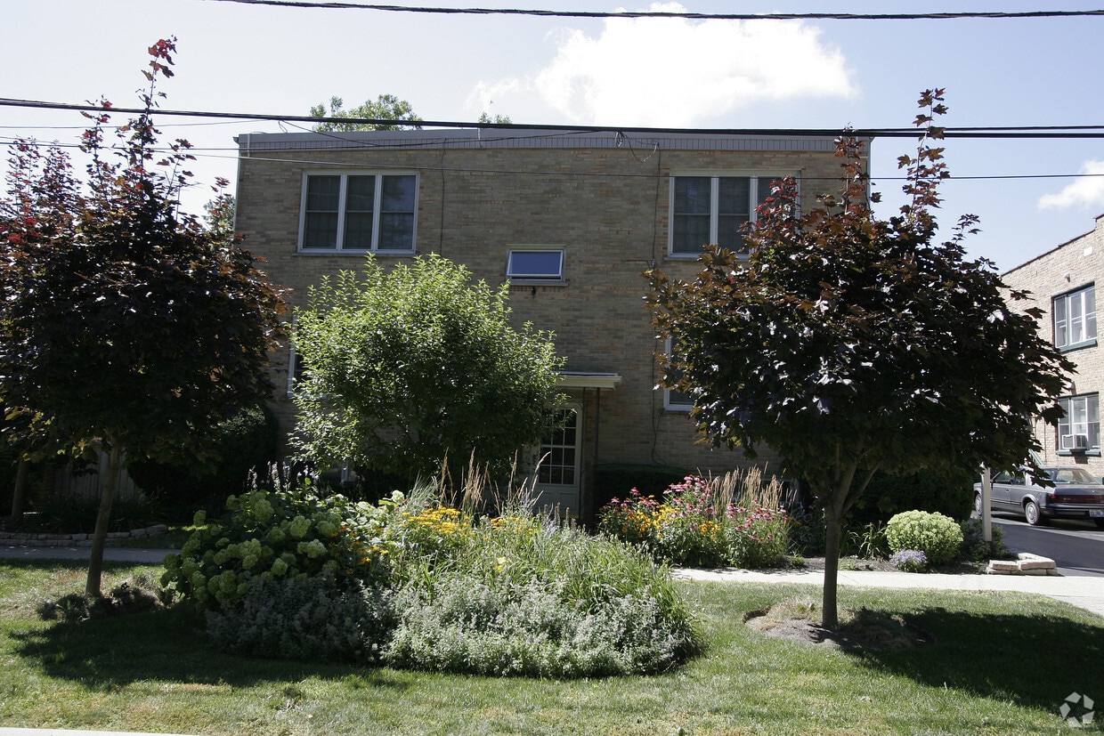 Building Photo - 17-21 Webster Ave