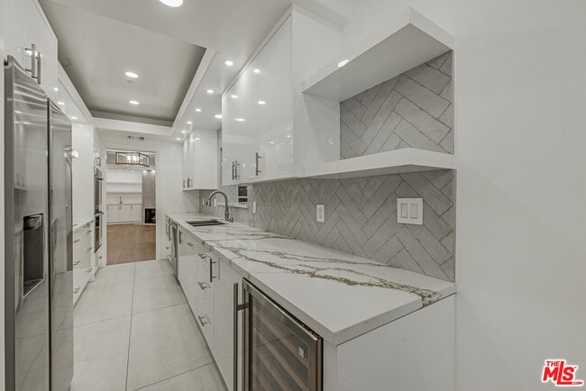 Foto del edificio - 342 N Palm Dr