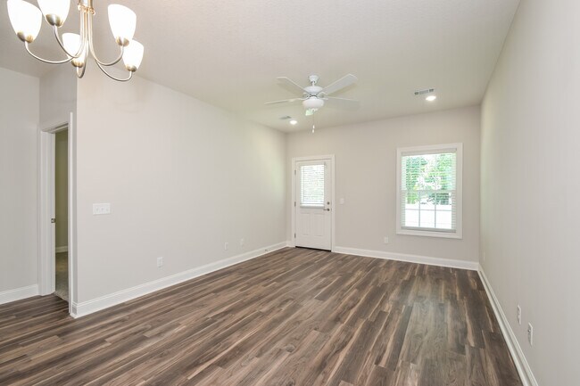 Foto del edificio - 1161 Walker Point Way, Brunswick, GA