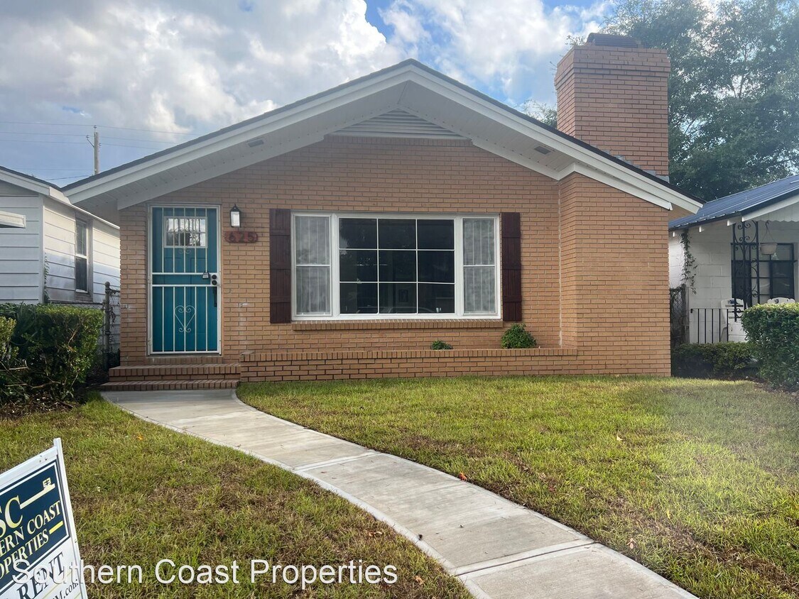 Primary Photo - 3 br, 2 bath House - 625 West 46th St.