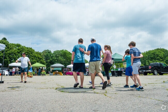 Medfield Community Market welcomes families every Sunday in Medfield to shop local produce.