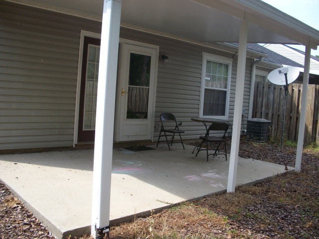 Building Photo - 217 Sandy Run