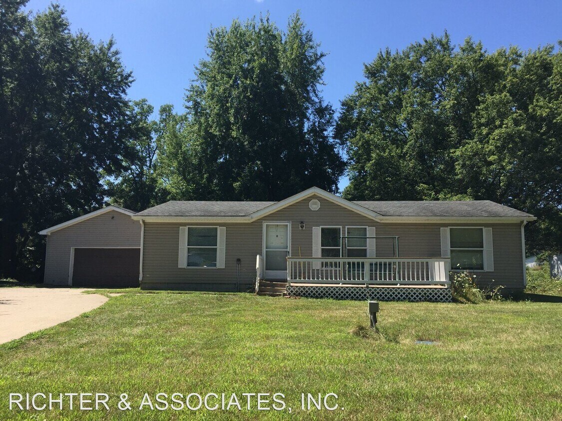Primary Photo - 3 br, 2 bath House - 20944 E TREBESH CIRCLE