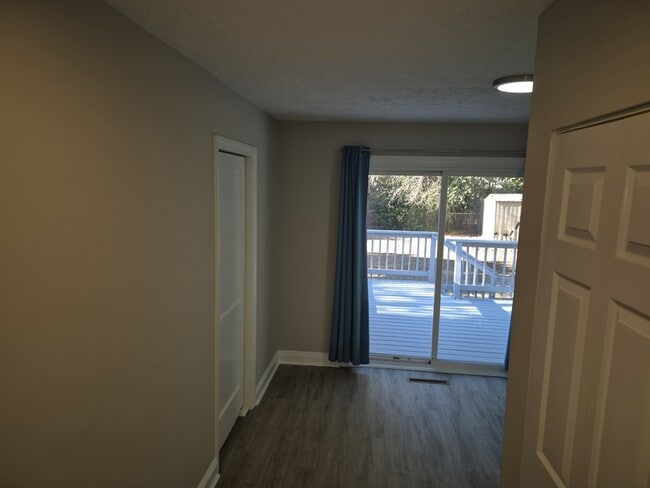 Building Photo - 1120 Wellons Dr