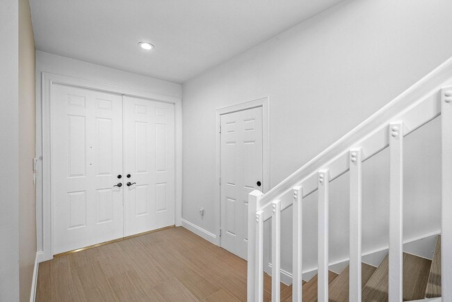 Building Photo - 5855 NW 42nd Way