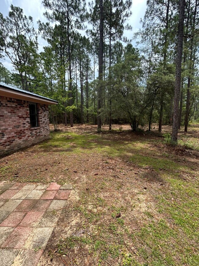 Building Photo - 159 Hawthorn Rd