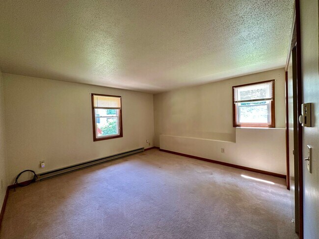 Building Photo - 2 br, 1 bath House - 56 A Stillwater Rd.