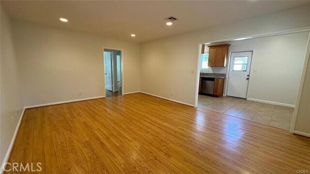 Foto del edificio - 2571 N Brighton St
