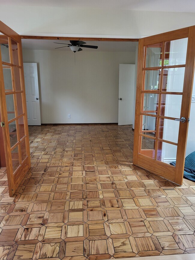 4th bedroom or formal dining room - 802 S Cinda St