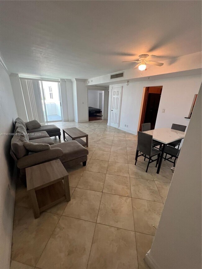 Building Photo - 3001 S Ocean Dr