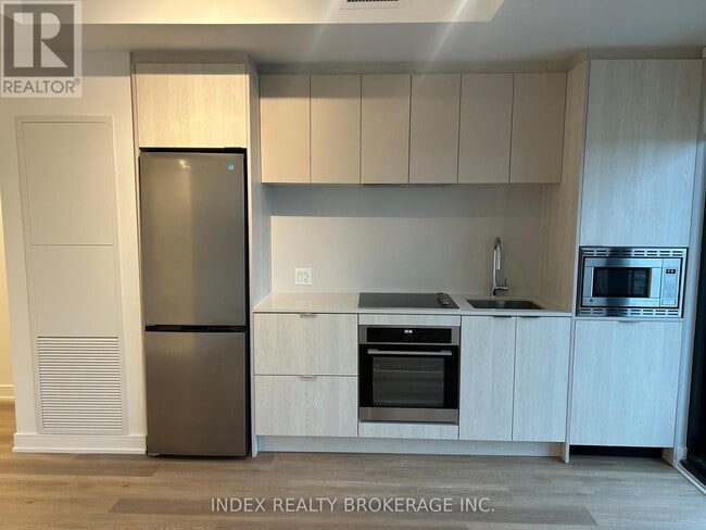 Building Photo - 3009 Novar Rd