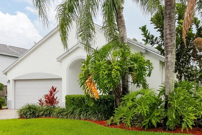 Building Photo - 12753 Meadowbreeze Dr