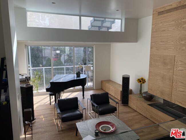 Foto del edificio - 444 W Avenue 37