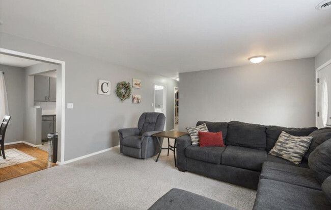 Building Photo - 109 Elvin Dr