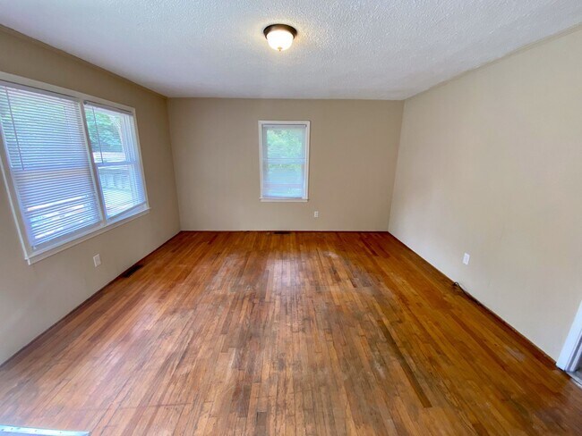 Foto del edificio - 106 Cantrell Dr