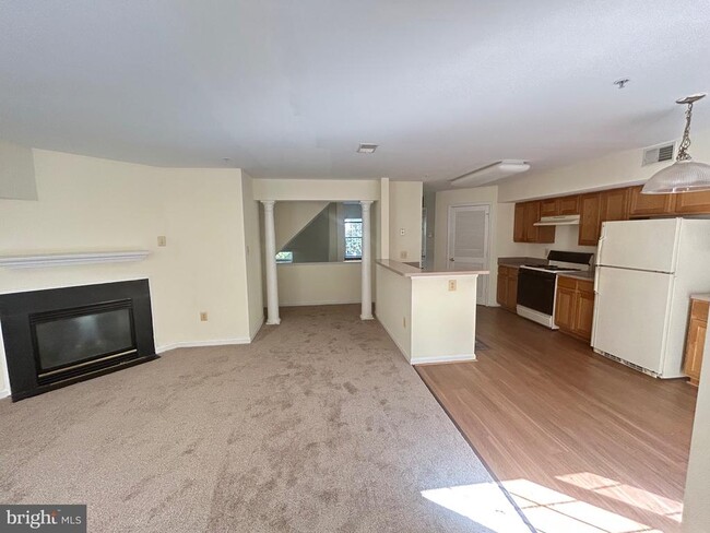 Building Photo - 1505 Post Oak Dr