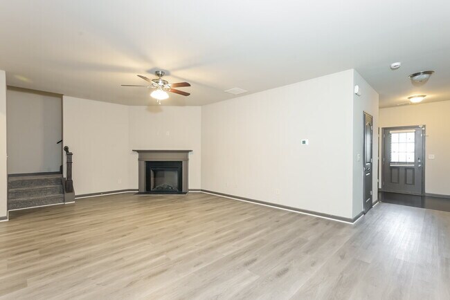 Building Photo - 611 Sweet Ashley Way