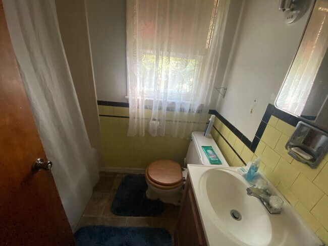 Foto del edificio - 5512 N 52nd St